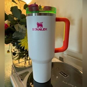 Stanley 40 oz Quencher Target Neon